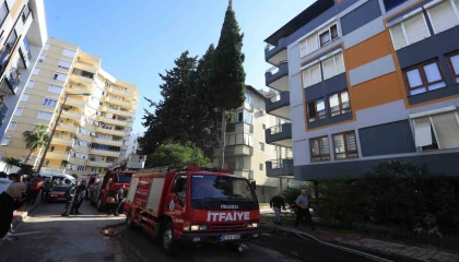 Antalyada teras katta çıkan yangın paniğe neden oldu