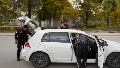 Aracında 70 adet sentetik kannabinoid ile yakalanan şüpheli hakkında adli işlem başlatıldı