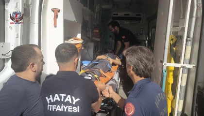 Asansör bakımı için gitmişti, halatla makaranın arasına ayağını sıkıştırdı