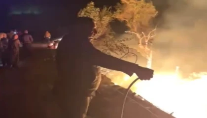 Barakayı kül eden yangın seralara ulaşmadan söndürüldü