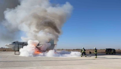 Çukurova Havalimanında uçak kazası tatbikatı gerçeğini aratmadı