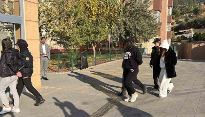 Dolandırıcılık ve bahis şebekesi 8,5 milyarlık işlem hacmi oluşturmuş: 17 şüpheli adliyeye sevk edildi