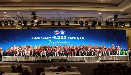 Eğitim-Bir-Sen Adana heyeti Antalyadan ödülle döndü