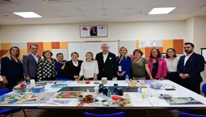 Görsel Sanatlar ve Sanatsal Mozaik Atölyesi sanatseverleri buluşturdu