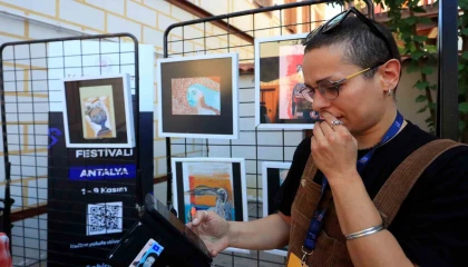 İranlı ressam 150ye yakın eserinin kaybolduğu iddiasıyla polise başvurdu