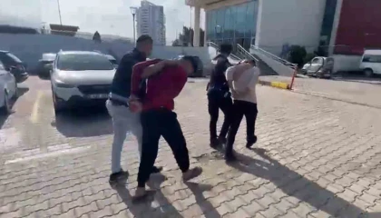 İskenderunda aranan 2 şahıs yakalandı