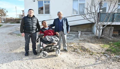 Isparta Belediyesinden 49 yıllık zorluğu sona erdiren engelli rampası