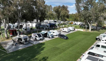 Karavan Parkta yaz-kış tatil hareketliliği