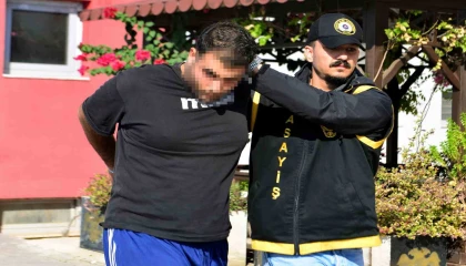 Kardeşinin yasak ilişki yaşadığı şahsı iç çamaşırı ile kaçarken öldürdü