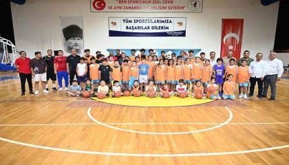 Kemer Belediyesi çocukları ve gençleri sporla buluşturmaya devam ediyor