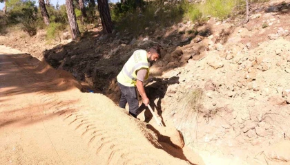 Manavgatta yeni içme suyu hattı imalatı gerçekleştiriliyor
