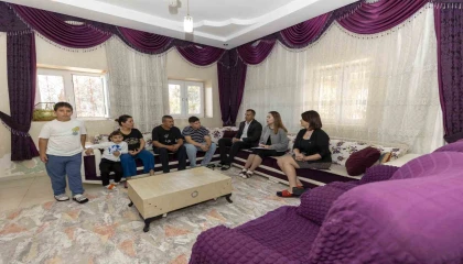 Mersinde öğrenciler için evde eğitim takibi başladı