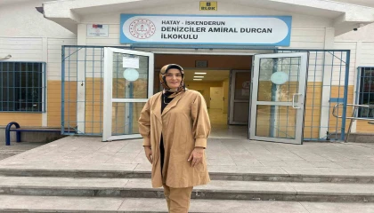 Mezun olduğu okula atanan öğretmenden duygulandıran vefa