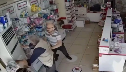 Muadil ilaç kavgasında yeni gelişme: Eczacı kalfası işten çıkarıldı