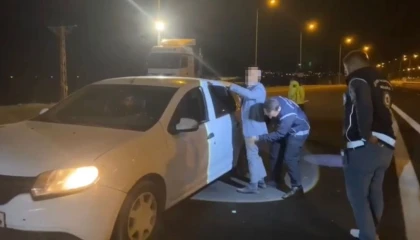 Osmaniyede 9 düzensiz göçmen ve 3 organizatör yakalandı