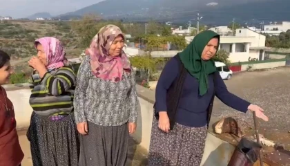 Osmaniyede evin bacasına yıldırım düştü