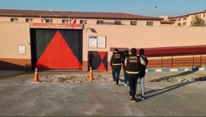 Osmaniyede molotoflu saldırı: Kamyoneti ateşe veren 2 şüpheli tutuklandı