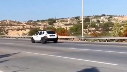 Otoyolda geri giden sürücüyü vatandaş çekti, jandarma ceza kesti