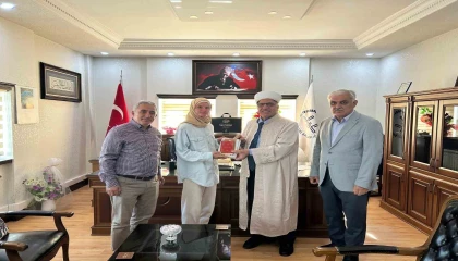 Polonyalı gazeteci Antalyada Müslüman oldu