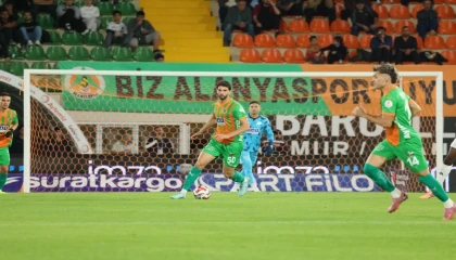 Trendyol Süper Lig: Alanyaspor: 0 - Gaziantep FK: 0 (İlk yarı)