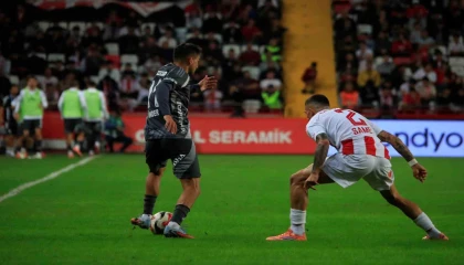 Trendyol Süper Lig: Antalyaspor: 1 - Beşiktaş: 3 (Maç sonucu)