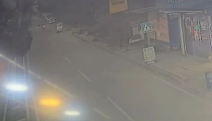 Adanada motosikletlin hayatını kaybettiği kazanın görüntüleri ortaya çıktı