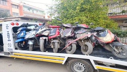 Adanada neredeyse durdurulan her iki motosikletliden biri ceza yedi