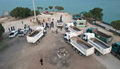 Adanada yıkım gerginliği bitti: Kepçeler yıkıma başladı