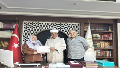 Alanyada farklı ülkelerden 20 kişi İslamiyeti seçti