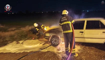Antakya’da araç yangında hasar aldı