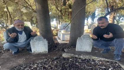 Antalyada 50 yıl önce hayatını kaybeden iki tarım işçisinin mezarları sahiplerini bekliyor
