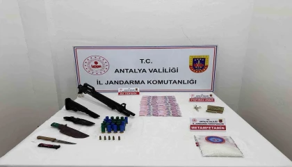Antalyada uyuşturucu operasyonu: 3 şüpheli gözaltında