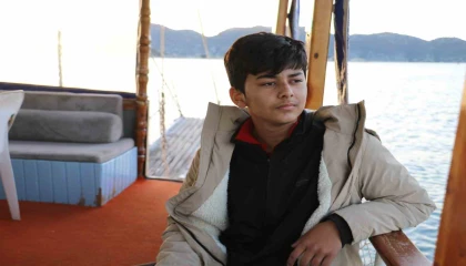 Antalyadan eğitime yelken açan tekne, bir çocuğun hayallerini taşıyor