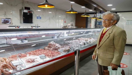 Antalyalıların tercihi Halk Et 6 yaşında