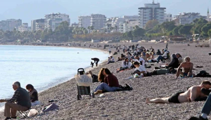 Antalyanın gecesi kış, gündüzü yaz: Akşam soba yaktık, gündüz güneşleniyoruz