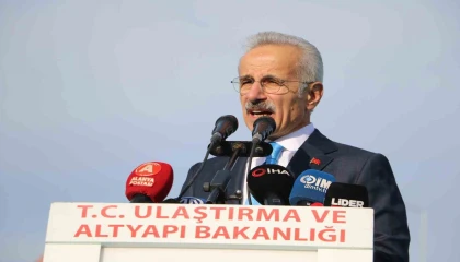 Bakan Uraloğlu: 23 yılda Antalyanın ulaşım ve iletişim altyapısına 244,6 milyar lirayı aşan yatırımlar gerçekleştirdik
