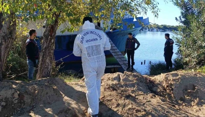 Balık avlamaya gelen vatandaşlar Manavgat Irmağında erkek cesedi buldu