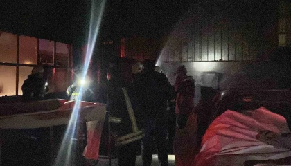 Burdurda oto boyama atölyesinde çıkan yangın korkuttu