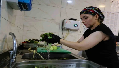 Büyükşehir EKDAĞ tesislerinde sebze ve meyveler ozonlu su ve gazla yıkanıyor