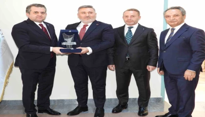 DAİMFEDden hastaneye 15 konteyner medikal ve sarf malzemesi desteği