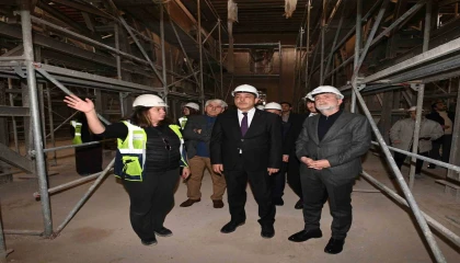 Depremlerle ağır hasar alan Kahramanmaraşın tarihi yeniden ayağa kalkıyor