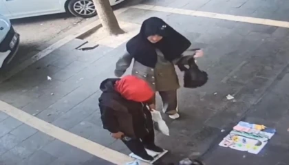 Evleri soyan 2 kadın yakalandı: 700 bin TLlik vurgun yapmışlar