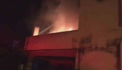 Hatayda müstakil ev alevlere teslim oldu