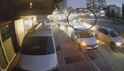 Kavşakta motosikletle otomobil çarpıştı: 1 yaralı