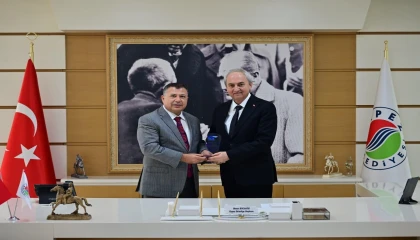 Kepez Belediyesine SGKdan teşekkür plaketi