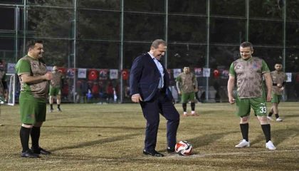 Mersin Büyükşehir Belediyesinin birimler arası futbol turnuvasına start verildi