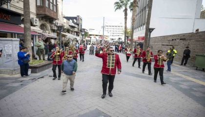 Mersinde farkındalık yürüyüşü düzenlendi
