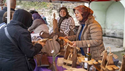Mersinde kırsal mahalle buluşmaları kadın emeğini Çamlıyaylada buluşturdu