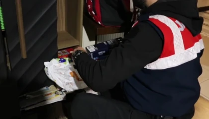 Mersinde sosyal medya dolandırıcılarına jandarma operasyonu