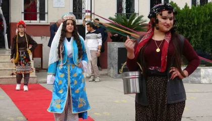 Mersinde Yörük Göçer Kültür Kalır şöleni